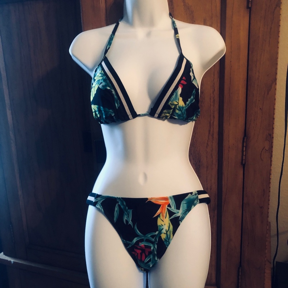 Floral triangle bikini